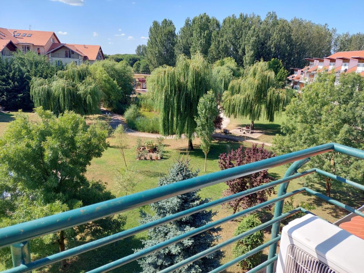 Cserke Napfeny Apartman Cserkeszőlő Exterior foto